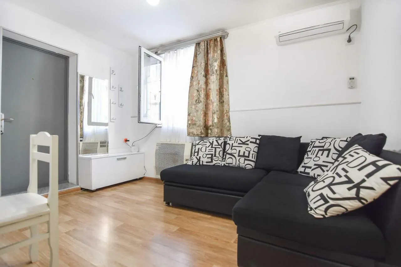 Tasos Apartment Тбилиси