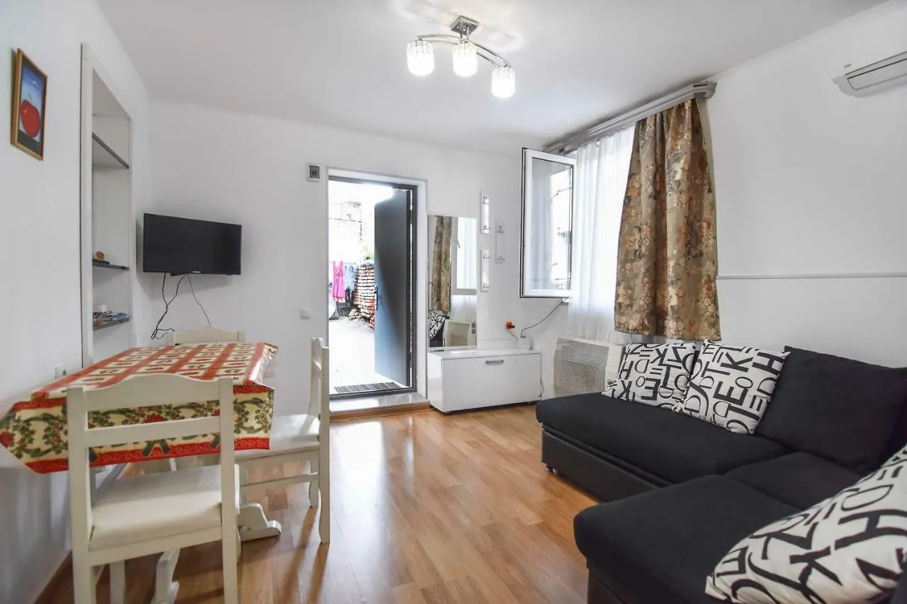 Tasos Apartment Тбилиси